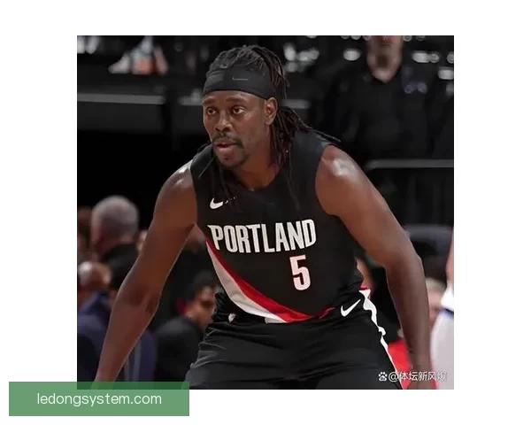 霍勒迪创开拓者队史纪录 12助攻0失误成最年长达成者 霍勒迪创开拓者队史纪录 12助攻0失误成最年长达成者